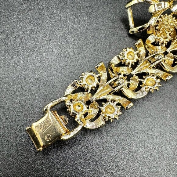 Coro Pegasus 1950s Mid-Century Gold Tone Ornate Textured Bracelet 7in Vintage - Picture 4 of 13